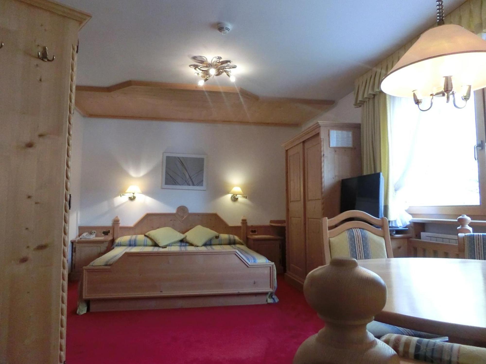 Aparthotel Garni Criss Kolfuschg Exterior foto