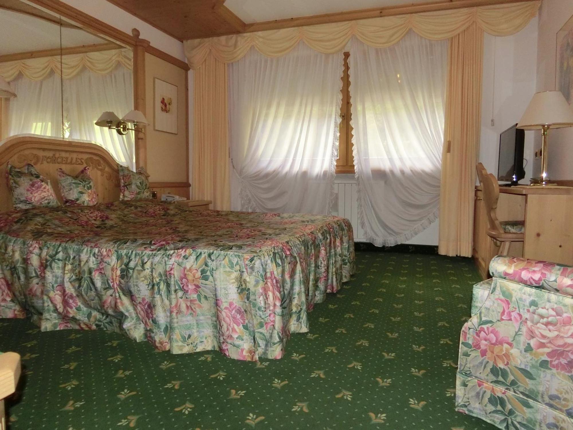 Aparthotel Garni Criss Kolfuschg Exterior foto